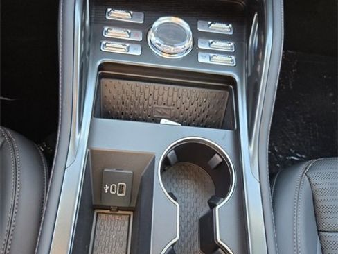 New 2026 Lincoln Nautilus Reserve image 18