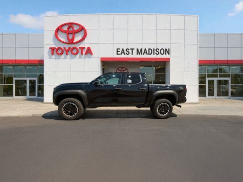 New 2026 Toyota Tacoma TRD Off-Road AWD/4WD image 1