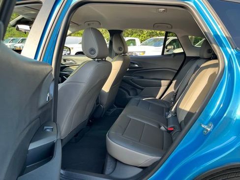 Used 2025 Chevrolet Trax ACTIV w/ Driver Confidence Package image 16