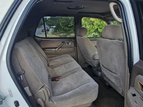 Used 2003 Toyota Sequoia SR5 RWD image 12