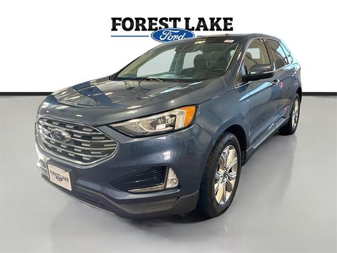 Used 2019 Ford Edge Titanium w/ Cold Weather Package image 3
