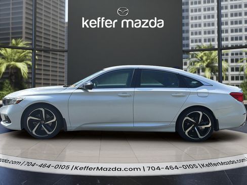 Used 2022 Honda Accord Sport image 4