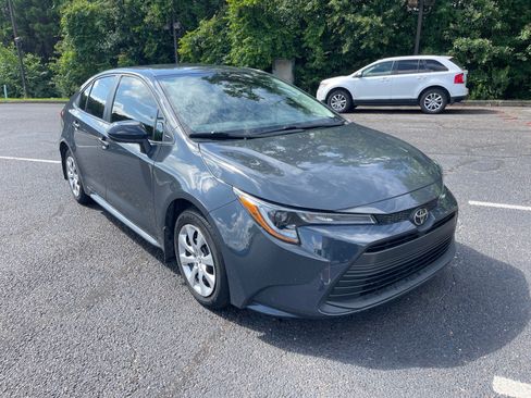 Used 2026 Toyota Corolla LE FWD image 1