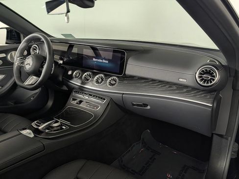 Used 2023 Mercedes-Benz E 450 Cabriolet image 18
