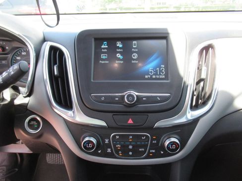 Used 2018 Chevrolet Equinox LT FWD image 24