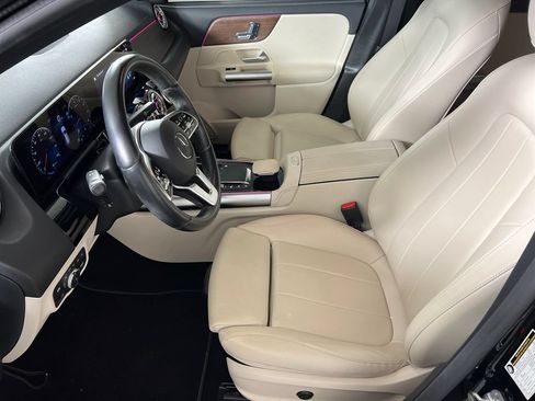 Certified 2023 Mercedes-Benz GLA 250 image 4