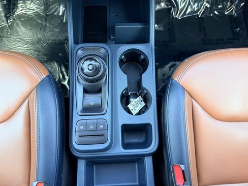Used 2023 Ford Maverick Lariat w/ Lariat Luxury Package FWD image 17