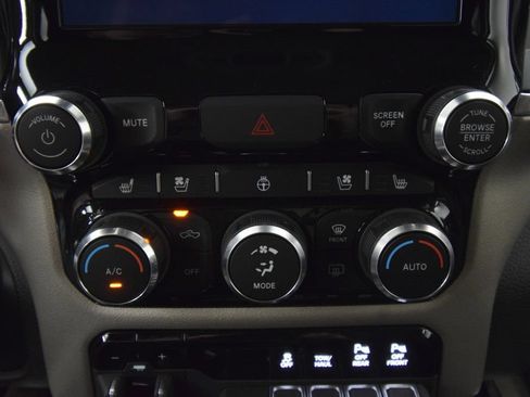 Used 2021 RAM 1500 Laramie AWD/4WD image 35