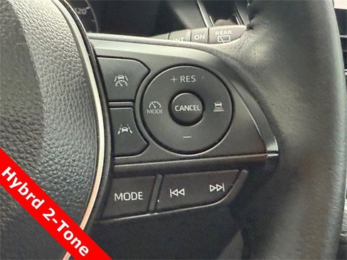 Used 2024 Toyota Corolla Cross SE image 18