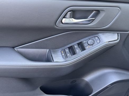 New 2025 Nissan Rogue SV AWD/4WD image 24
