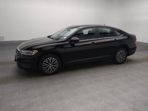 Used 2019 Volkswagen Jetta SE FWD image 2