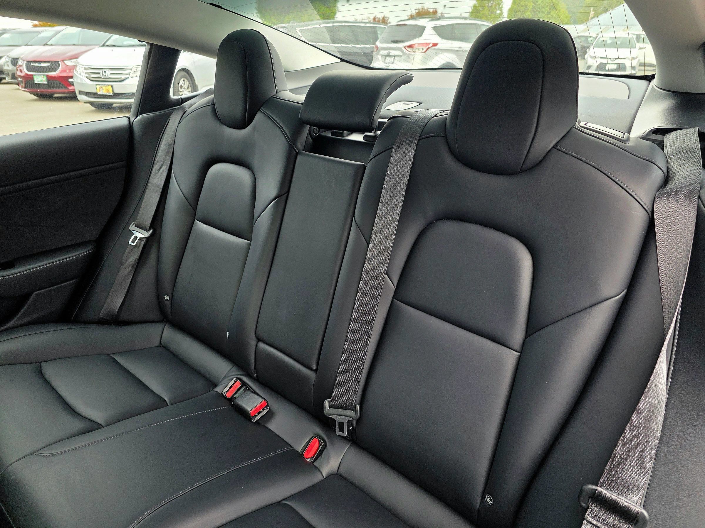 Used 2018 Tesla Model 3 Long Range RWD image 51