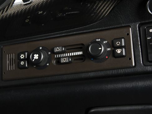 Used 1996 Porsche 911 Turbo RWD image 27