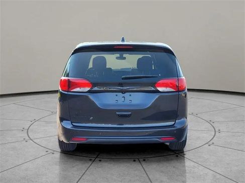 Certified 2019 Chrysler Pacifica Touring Plus w/ S Appearance Package FWD image 8