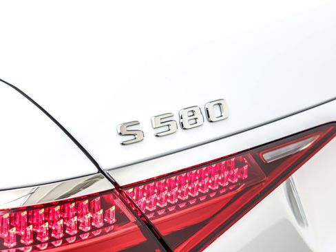 New 2026 Mercedes-Benz S 580 4MATIC Sedan image 9