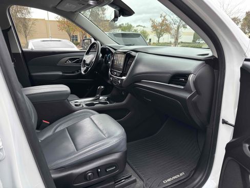 Used 2019 Chevrolet Traverse LT w/ LT Premium Package image 52