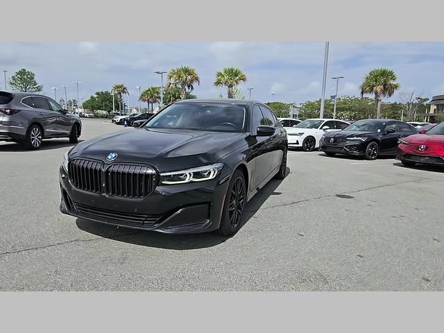 Used 2022 BMW 740i w/ Premium Package RWD image 35