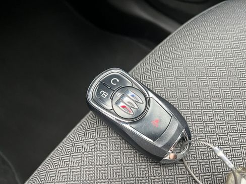Used 2025 Buick Encore GX Preferred image 23