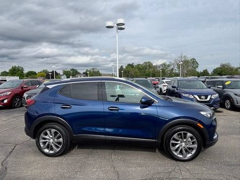 Used 2023 Buick Encore GX Essence w/ Advanced Technology Package FWD image 4