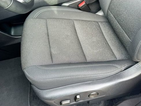 Used 2024 Chevrolet Traverse LT image 18