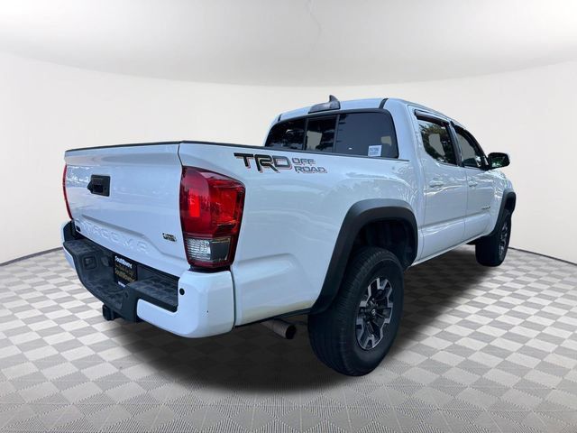 Used 2016 Toyota Tacoma TRD Off-Road w/ Premium & Technology Package RWD image 5