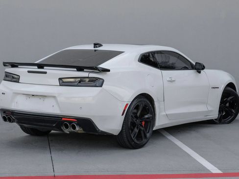 Used 2018 Chevrolet Camaro SS w/ Redline Edition RWD image 12