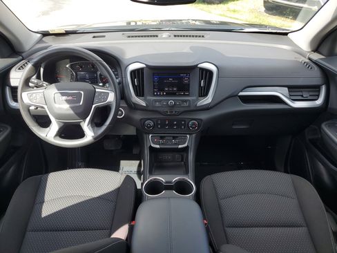 Used 2023 GMC Terrain SLE image 18