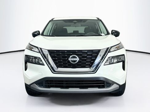 Used 2023 Nissan Rogue S AWD/4WD image 2