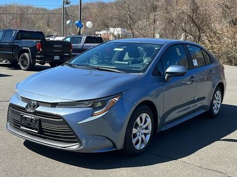 New 2026 Toyota Corolla LE FWD image 3