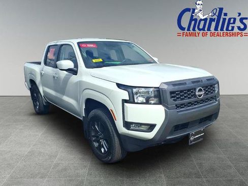 Certified 2025 Nissan Frontier SV w/ SV Convenience Package AWD/4WD image 3