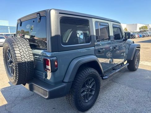 Used 2025 Jeep Wrangler Unlimited Sport AWD/4WD image 5