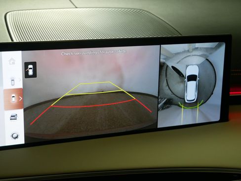 Used 2026 Genesis GV70 3.5T Sport Prestige image 32