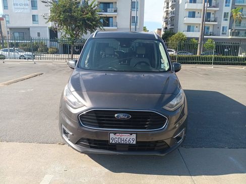 Used 2019 Ford Transit Connect Titanium w/ Titanium Premium Package FWD image 2