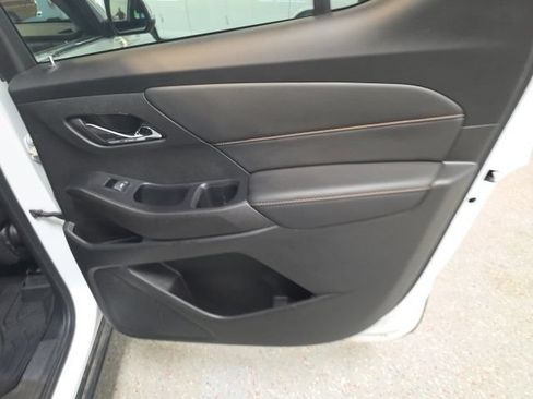 Used 2021 Chevrolet Traverse LT w/ LPO, Floor Liner Package AWD/4WD image 21