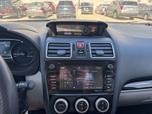 Used 2017 Subaru Forester 2.5i Limited image 13