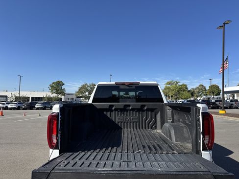 Used 2021 GMC Sierra 1500 AT4 w/ AT4 Premium Package image 32