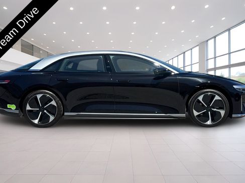 Used 2023 Lucid Air Touring AWD/4WD image 3