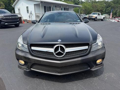 Used 2011 Mercedes-Benz SL 550 image 2