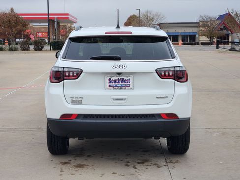 New 2026 Jeep Compass Latitude image 8