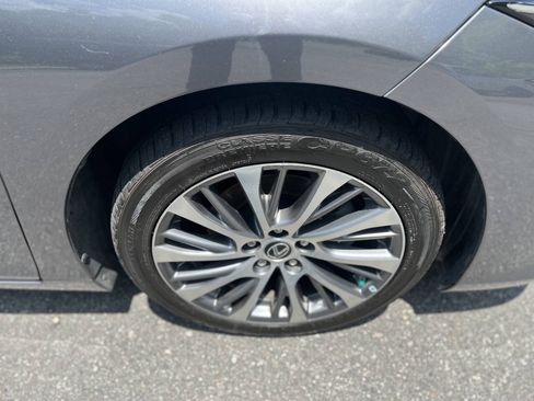 Used 2019 Lexus ES 350 w/ Premium Package FWD image 23