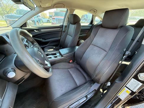 Used 2018 Honda Accord LX image 12