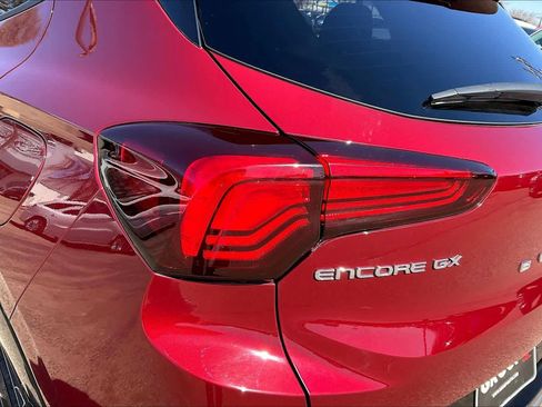 Used 2024 Buick Encore GX Sport Touring image 29