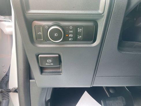 Used 2024 Ford F150 STX image 17