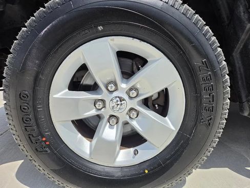 Used 2015 RAM 1500 Classic SLT RWD image 10