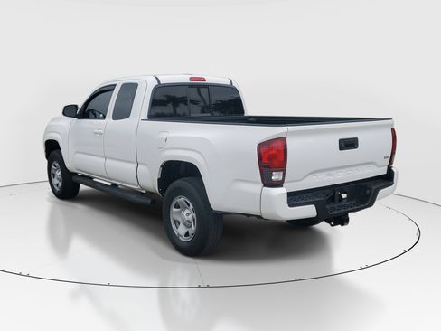 Used 2023 Toyota Tacoma TRD Sport image 5