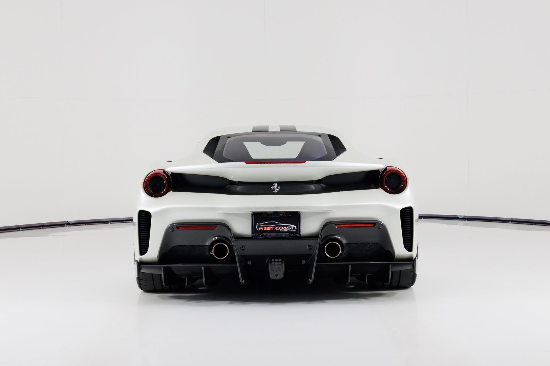 Used 2020 Ferrari 488 Pista Coupe RWD image 4
