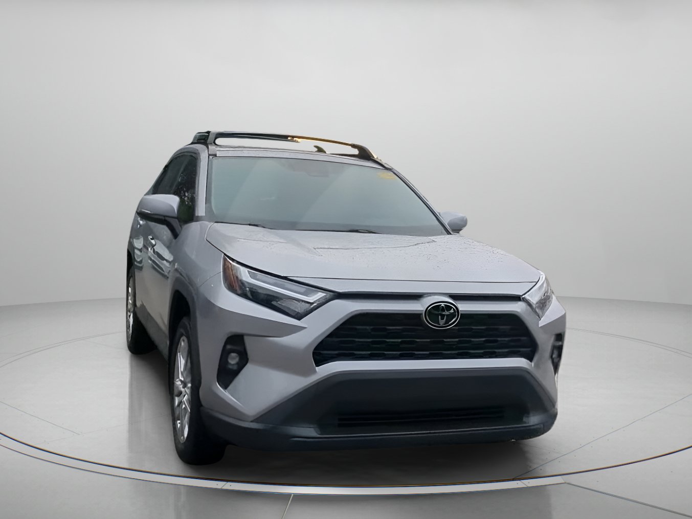 Used 2025 Toyota RAV4 XLE Premium w/ Weather Package FWD image 5
