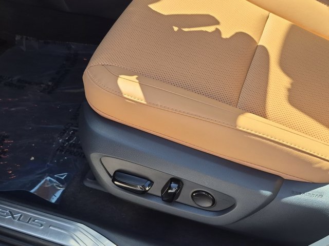 Used 2026 Lexus NX 350h AWD w/ Accessory Package (2T) image 17