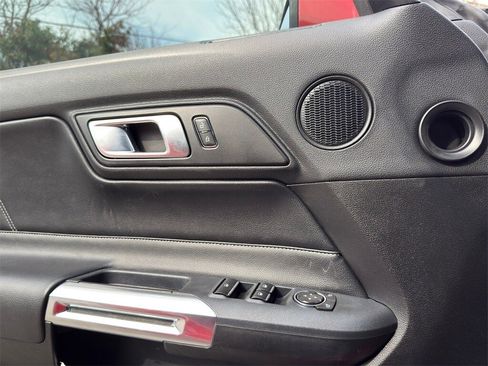 Used 2022 Ford Mustang GT Premium image 31