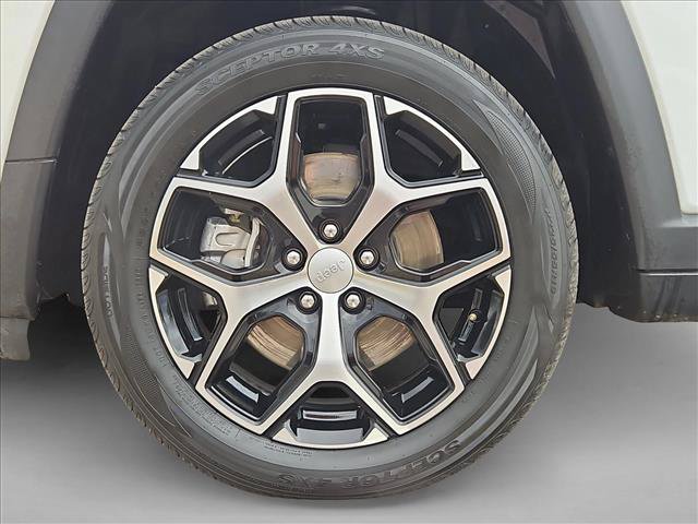 Used 2024 Jeep Compass Latitude AWD/4WD image 23